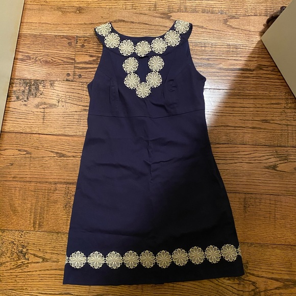 Lilly Pulitzer Dresses & Skirts - navy lily pulitzer dress